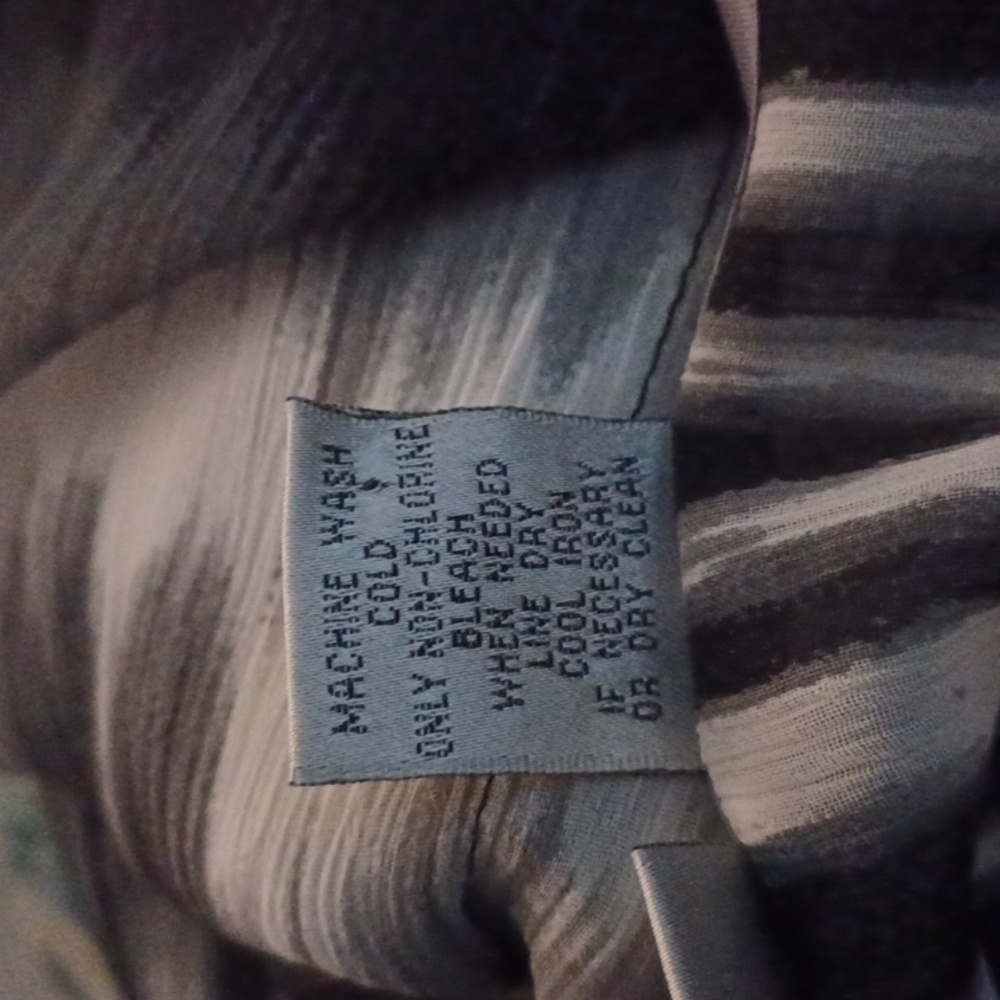 NWOT Chico's poncho. Size S/M, black, grey and white print. - Picture 6 of 7